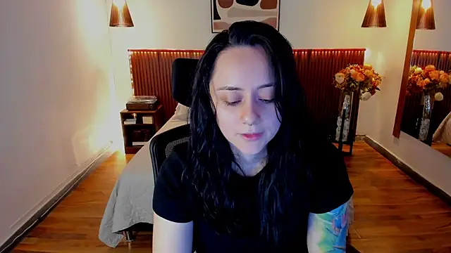 Snapshot of KatherineBond chatting on 31, 7, 2026 KatherineBond online show from 31, 7, 2026