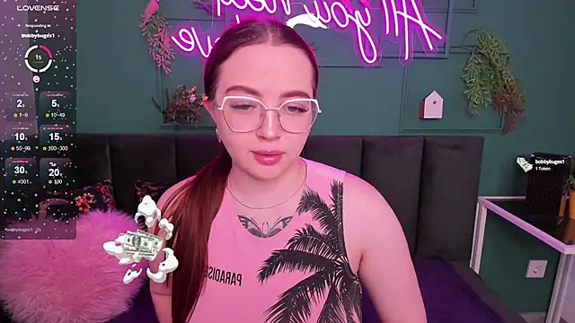 Emma adorablle online show from 23, 12, 2024