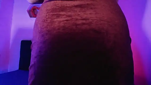 Snapshot of AnnaliOlsenX chatting on 4, 1, 2025 AnnaliOlsenX online show from 4, 1, 2025