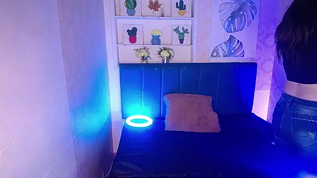 Snapshot of AnnaliOlsenX chatting on 19, 2, 2025 AnnaliOlsenX online show from 19, 2, 2025