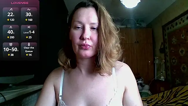 Snapshot of AnnaXLovers chatting on 11, 12, 2024 AnnaXLovers online show from 11, 12, 2024
