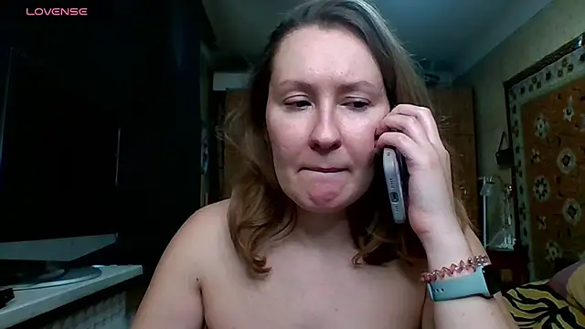 Snapshot of AnnaXLovers chatting on 10, 1, 2025 AnnaXLovers online show from 10, 1, 2025