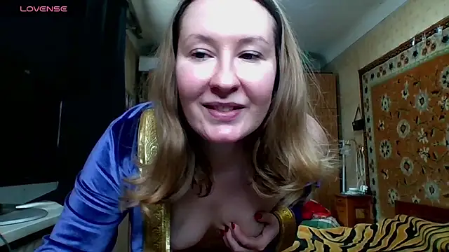 Snapshot of AnnaXLovers chatting on 28, 2, 2025 AnnaXLovers online show from 28, 2, 2025