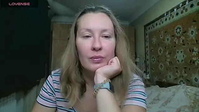 Snapshot of AnnaXLovers chatting on 12, 9, 2025 AnnaXLovers online show from 12, 9, 2025