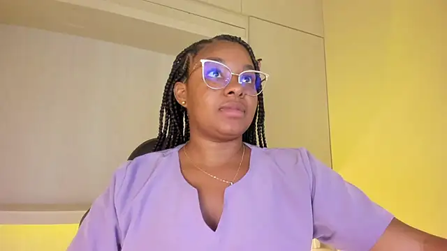 Snapshot of tamaraa_smiith chatting on 20, 5, 2026 tamaraa smiith online show from 20, 5, 2026
