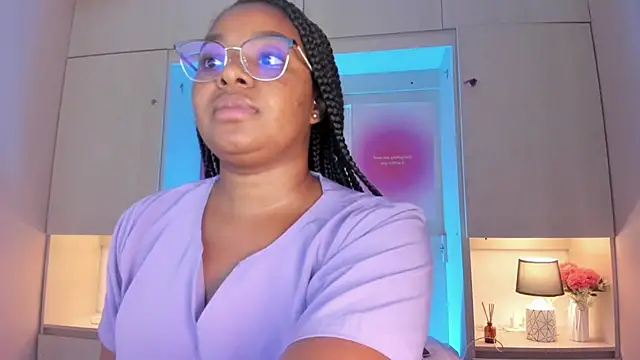 Snapshot of tamaraa_smiith chatting on 6, 6, 2026 tamaraa smiith online show from 6, 6, 2026
