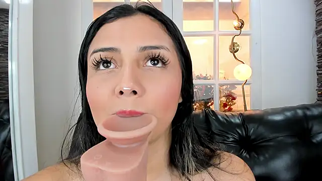 miss lizith online show from 20, 1, 2025