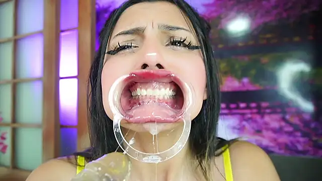 miss lizith online show from 25, 2, 2025