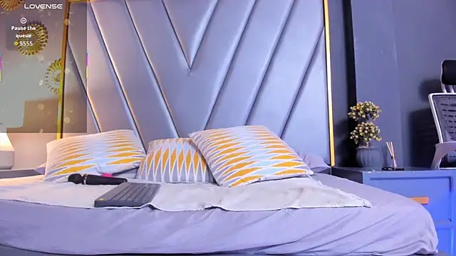 BrendaAdams  online show from 28, 2, 2026