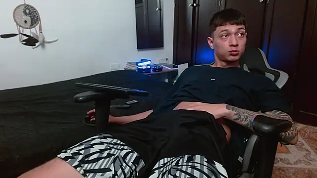 aaron blug online show from 3, 11, 2025