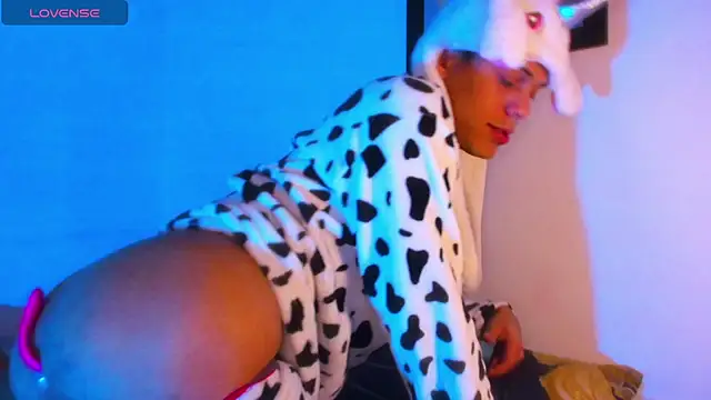 visaelX online show from 8, 3, 2025