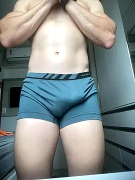 Snapshot of Diegosob8720 chatting on 30, 9, 2025 Diegosob8720 online show from 30, 9, 2025