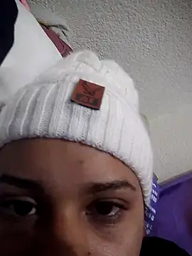  Miaaleon online show from 15, 11, 2025