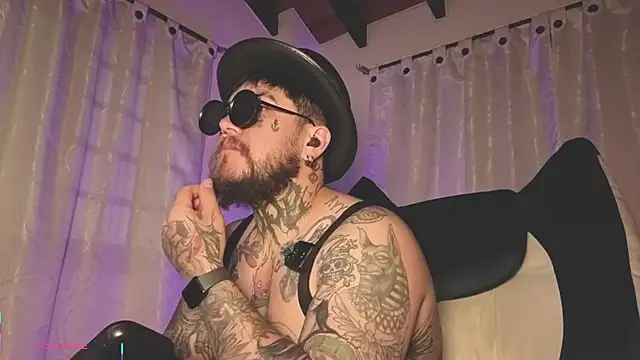 Ash gusbig online show from 12, 4, 2026