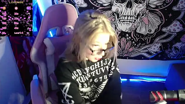 GamerCarrie online show from 2, 1, 2025