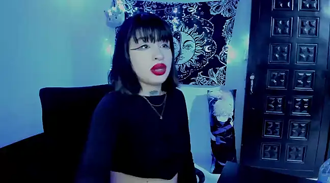 Snapshot of Venushexivu616 chatting on 2, 1, 2025 Venushexivu616 online show from 2, 1, 2025