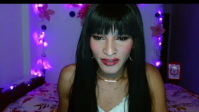 carolinemiller7 online show from 25, 12, 2024