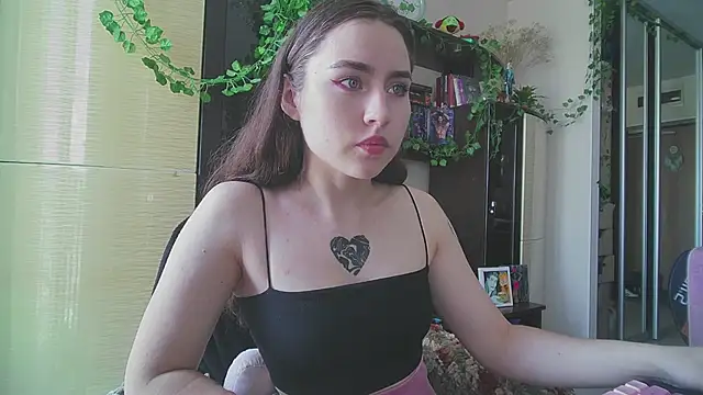 Snapshot of Aurora_workerr chatting on 24, 6, 2026 Aurora workerr online show from 24, 6, 2026