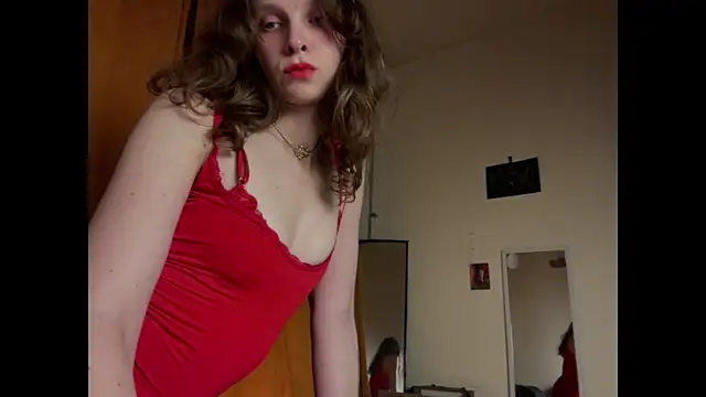 MikkyMoony online show from 28, 11, 2025