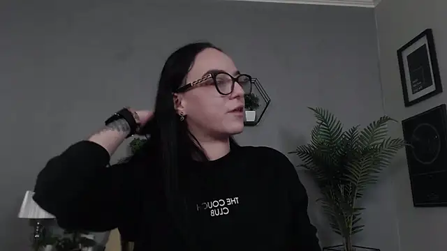 Snapshot of IzabelllNoir chatting on 5, 5, 2026 IzabelllNoir online show from 5, 5, 2026