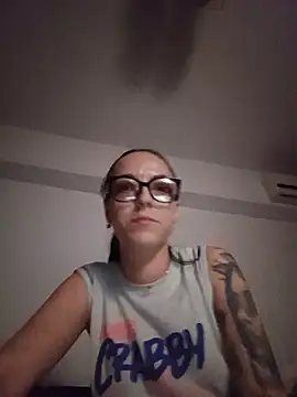Snapshot of IzabelllNoir chatting on 13, 5, 2026 IzabelllNoir online show from 13, 5, 2026