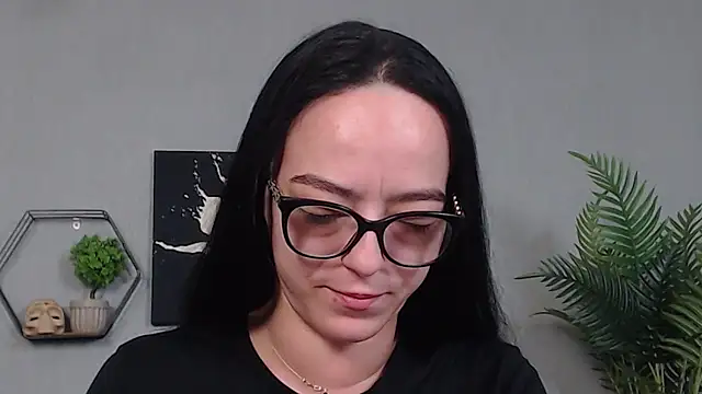 Snapshot of IzabelllNoir chatting on 23, 5, 2026 IzabelllNoir online show from 23, 5, 2026