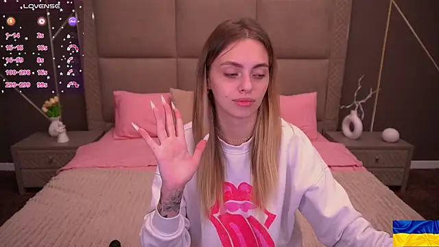 ChloeBrightt online show from 24, 10, 2025