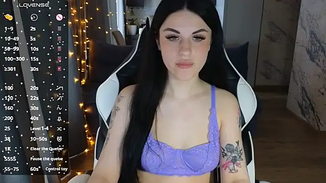 Mary   Moore online show from 7, 3, 2025