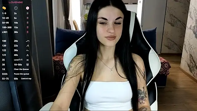 Mary   Moore online show from 8, 11, 2025