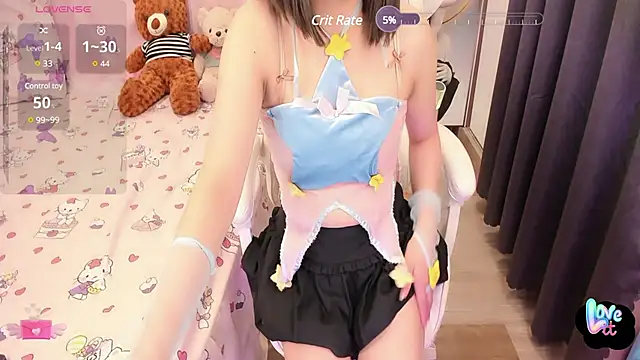 Yuka Chan online show from 4, 3, 2025