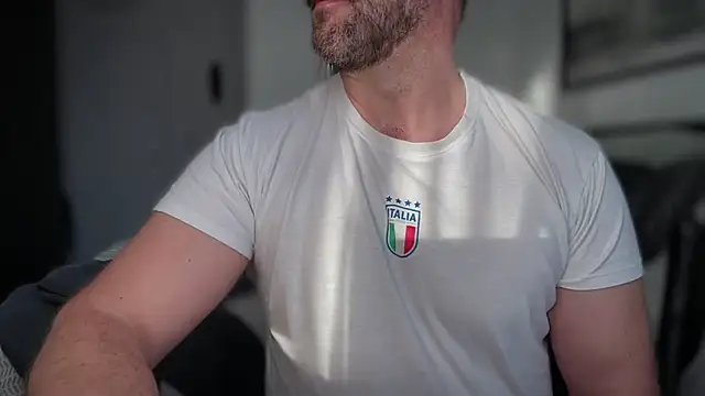 Mr Beef online show from 14, 12, 2025