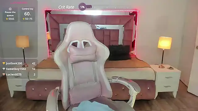 Snapshot of Aliciia_cute1 chatting on 8, 12, 2024 Aliciia cute1 online show from 8, 12, 2024