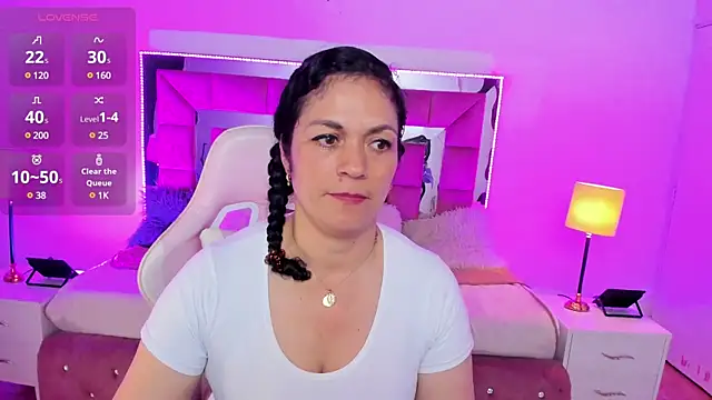 Snapshot of Aliciia_cute1 chatting on 25, 2, 2025 Aliciia cute1 online show from 25, 2, 2025