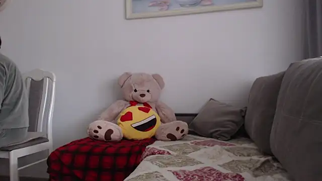  JustmeHere  online show from 19, 11, 2025