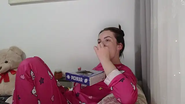  JustmeHere  online show from 28, 11, 2025