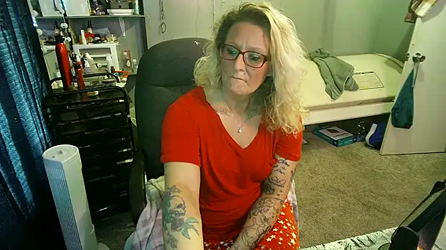 Snapshot of Lisalovely6981 chatting on 19, 2, 2025 Lisalovely6981 online show from 19, 2, 2025
