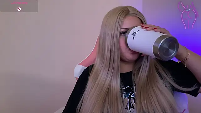 SweetPaige  online show from 14, 2, 2025