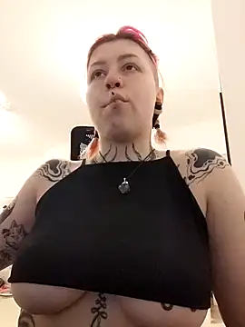 Snapshot of divine_eve chatting on 10, 3, 2025 divine eve online show from 10, 3, 2025