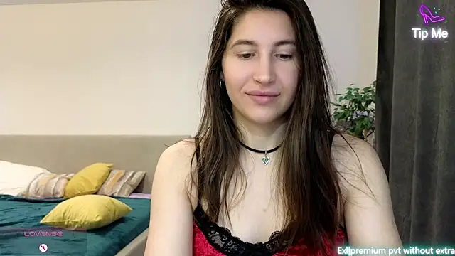 Snapshot of marrycolins chatting on 1, 2, 2026 marrycolins online show from 1, 2, 2026