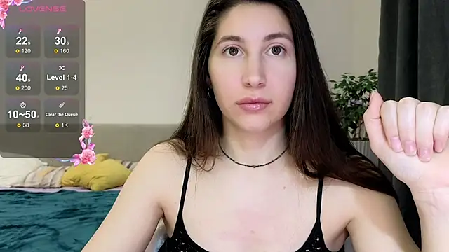 Snapshot of marrycolins chatting on 7, 2, 2026 marrycolins online show from 7, 2, 2026