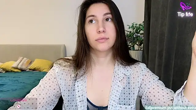 Snapshot of marrycolins chatting on 11, 2, 2026 marrycolins online show from 11, 2, 2026