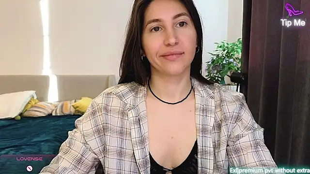 Snapshot of marrycolins chatting on 26, 2, 2026 marrycolins online show from 26, 2, 2026