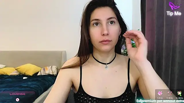 Snapshot of marrycolins chatting on 4, 3, 2026 marrycolins online show from 4, 3, 2026