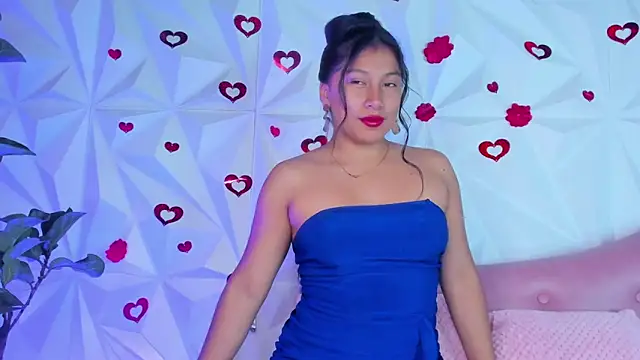 LinnaGardenia online show from 5, 3, 2025