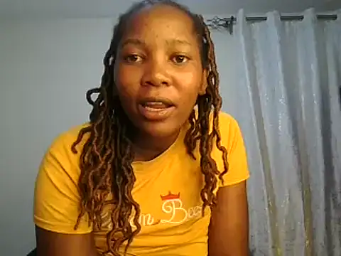 Petitiebooty online show from 3, 3, 2025