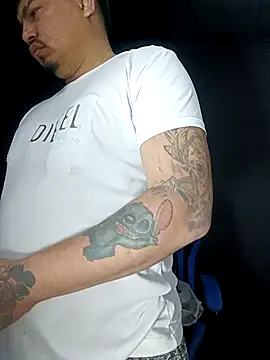 Snapshot of DickMasterfindom chatting on 1, 3, 2026 DickMasterfindom online show from 1, 3, 2026