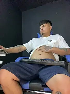 Snapshot of DickMasterfindom chatting on 2, 7, 2026 DickMasterfindom online show from 2, 7, 2026
