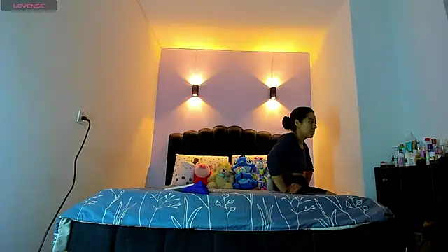 Sofia Clauss  online show from 14, 1, 2026