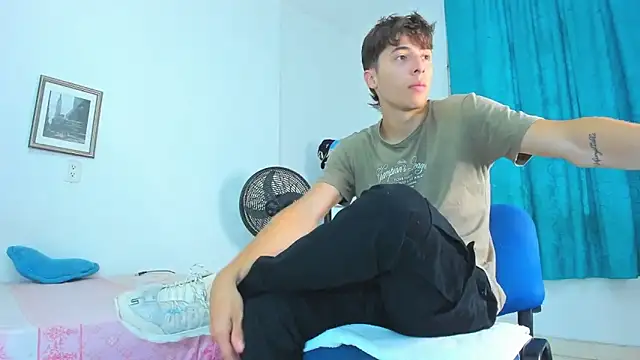 Snapshot of AlessandroDybala chatting on 3, 3, 2026 AlessandroDybala online show from 3, 3, 2026