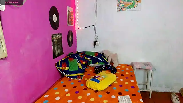 sensitive brunette online show from 4, 1, 2025